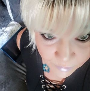 Meet your Posher, Monica